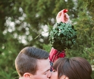 Misteltoe kiss
