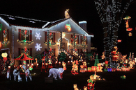 Front lawn christmas decorations