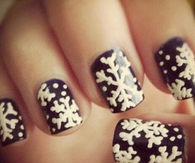 Snowflake nails