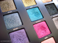 Makeup eye blush