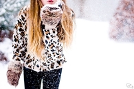 Snowy kisses
