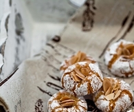 Italian almond cookies