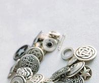 Button jewelry for beginners