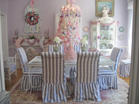 Pretty Dining Room at Christmas
