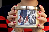 Vanilla snow flake candle