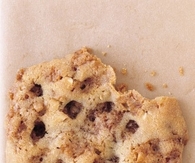 Peanut toffee chip bars