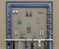 Picture frame jewelry organizer