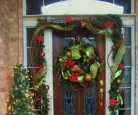 Bauble front door decor