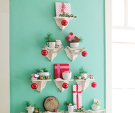 Wall shelf christmas tree