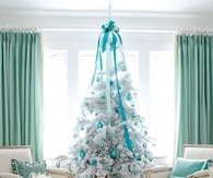 White and teal christmas decor