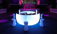 Cool bar counter at the backyard