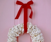 Popcorn wreath