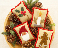 Santa mini pillows
