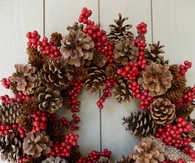 Pinecone berry wreath