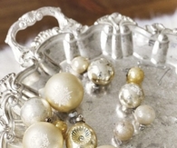 Yellow snowflake baubles