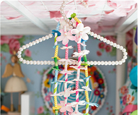 DIY Hawaiian paper leis