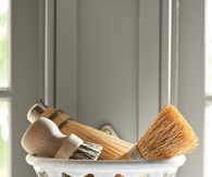 Sponges, brushes and scrubbers