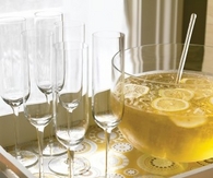 Metallic tray liners