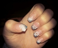 Winter snowflake nails