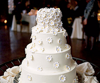 Daisy wedding cake