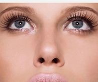 How to Apply Fake Eyelashes
