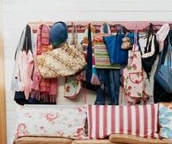 Double pillow bench