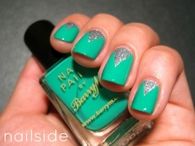 Glam green nails