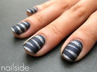 Glitter striped nails