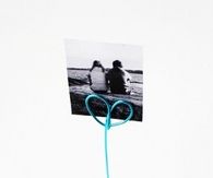 Wire photo holder