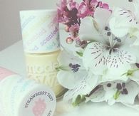 Scented lip gloss