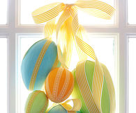Hanging easter egg decoration