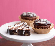 Black and white valentine cupcake treats