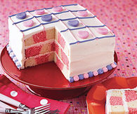 Valentines day kiss me cake