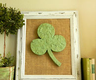 Clover mantel decoration