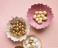 Cracked paper eggshell dishes