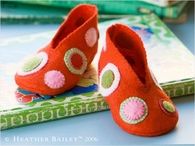 Wooly baby booties