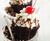 Hot fudge sundae cupcakes