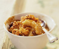 Caramel apple pudding cake