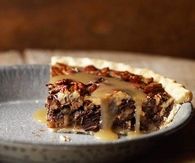 Caramel pecan pie