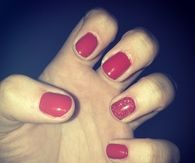 Red sparkle nails