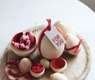 Nesting eggs