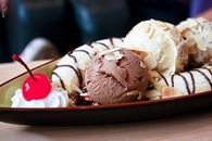 Ice cream sundae