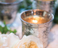 White rose table decor