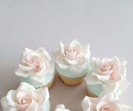 Pretty Rose Cupcakes