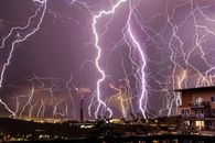 1 Striking Lightning Storm!!
