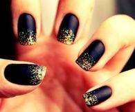 Golden glitter tip black nails