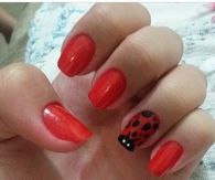 Ladybug nails