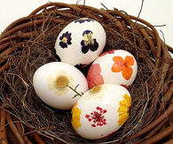 Easy pressed flower easter egg tutorial