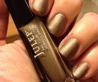 Golden matte nails