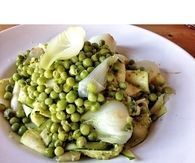 Zucchini noodles in pea, basil